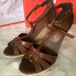 Ivanka trump itetta wedges size 9.5M dark brown